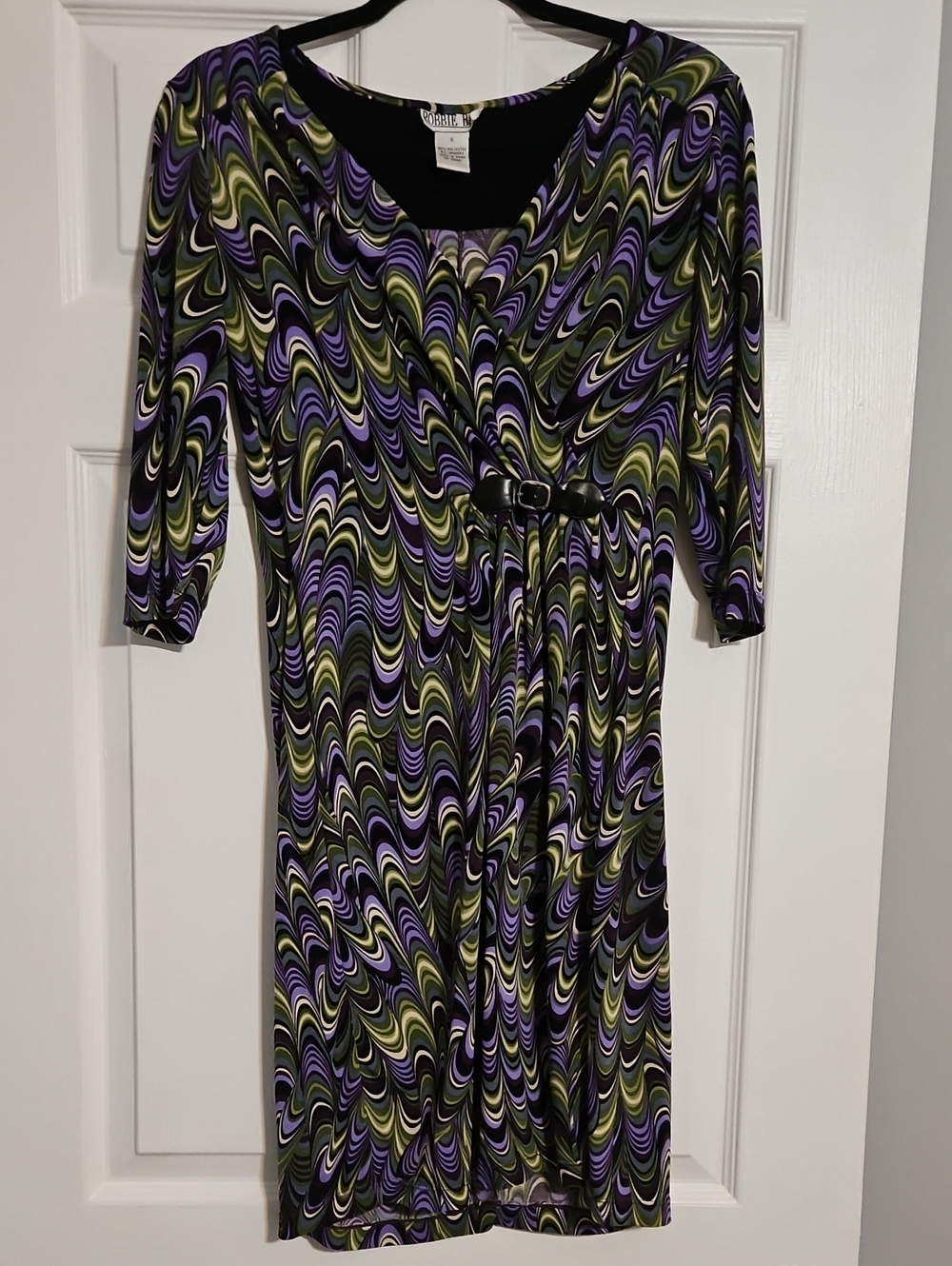 Charming Purple & Green Wave Patterned At The Knee Dress